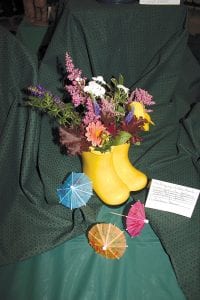 A lovely arrangement by Earlene Meier depicting the theme song from the 1952 musical Singin’ in the Rain.