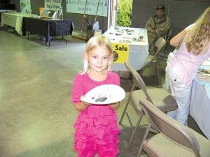 The Grand Marais Lioness Club declared Signe Jones a “super rock painter.”