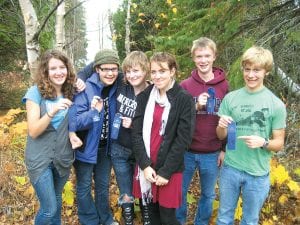 Photo by April Wahlstrom       The Junior Varsity      (9 & 10th grade)    Knowledge Bowl    team took first    place at their first    Knowledge Bowl           competition     of the year.     Celebrating their  win over 21       other schools      is (L-R) Audrey        Summers,       Sarah Larson,      Jordyn    Kirk, Mara          MacDonell,      Kieran         Scannell,   and Ben       Seaton.