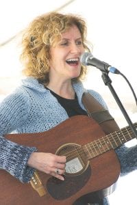 Sally Barris and Jon Vezner, who have appeared at Unplugged concerts at North House, are returning to Cook County to brighten the holidays at the Arrowhead Center for the Arts.