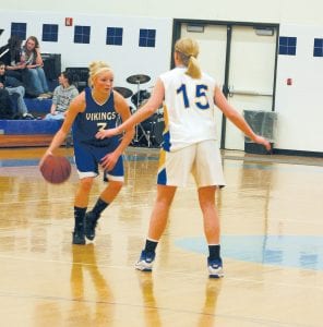 Ailee Larson gets ready to whirl past Esko’s Alyson Glumac. Despite Ailee’s great floor play, the Vikings weren’t able to convert many of their lay-ups and lost to Esko last Monday night 56-36.