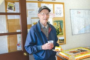 Among the many folks who stopped by to visit was long-time News-Herald staffer Dick Gilbertsen. Current staff and readers enjoyed hearing Dick talk about the years he worked in the building on First Avenue.