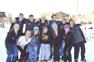 At Giant’s Ridge (L-R, front) Megan Lehto, Signe Larson, Katie Smedstad (captain), Madysen McKeever, Ava McMillan, Morgan Weyrens-Welch. (L-R, back) Kyle Martinson, Dexter Yoki, Anders Zimmer, Luke Fenwick, Will Lamb, Collin Berglund.