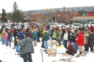 Over 100 people gathered in Harbor Park in downtown Grand Marais on Thursday, March 1 to give local musher Frank Moe a sendoff on his “Sled Dogs to St. Paul” journey. Organizers collected signatures on petitions opposed to non-ferrous metals mining in Northeastern Minnesota. The rally at Harbor Park included speeches, songs, and drum songs by the Grand Portage Stonebridge Singers. See more about the event on page A4.