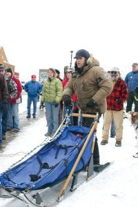 More than 100 well wishers were on hand in the Grand Marais Harbor Park to help send off Frank Moe on his sled dog run to the capitol where he presented Governor Mark Dayton with petitions from Minnesotans who are opposed to non-ferrous mining. Moe and a group of Cook County residents are joining together to make a film about Moe’s run to the capitol. The film should be released sometime in November.