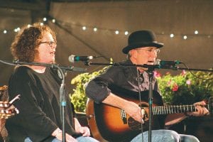 Wife and husband duo Mollie O’Brien and Rich Moore wowed the crowd with Mollie’s strong vocals and Rich’s guitar talents. They also kept things lively with their music selections.