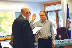 Judge Michael Cuzzo administered the oath of office to government officials on Tuesday, January 6. Auditor/Treasurer Braidy Powers took the oath for the fifth time. He was appointed to his position in 2000 and then reelected in 2002, 2006, 2010 and 2014.