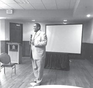 Carl Crawford, interculturalPotato Harvest: WarehousecoordinatorWorkersatandLakeGraders Superior College, at a recent training for volunteer drivers.